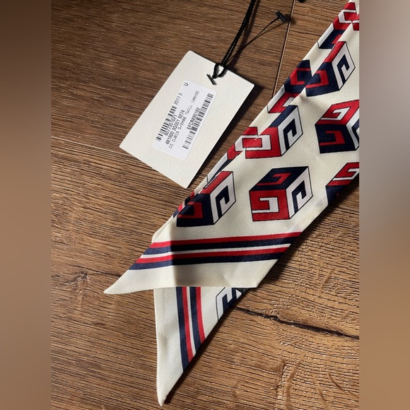 GUCCI-AUTHENTIC (NWT) Blue/Cream/Red Silk Twilly Scarf - Picture 3 of 10